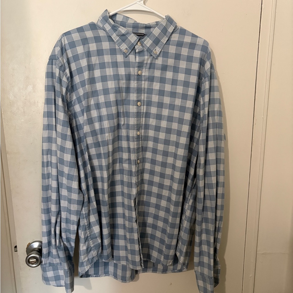 Izod Light Blue and White Patterned Men's Shirt